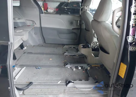 2011 Toyota Sienna Xle from USA, damaged, VIN 5TDDK3DC0BS017351